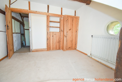 Bien cachée avec une jolie vue ! 