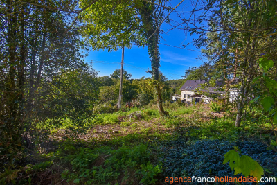 Bien cachée avec une jolie vue ! 