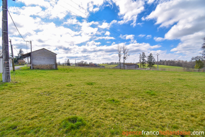 Belle maison en pierres de pays et 6 000m²