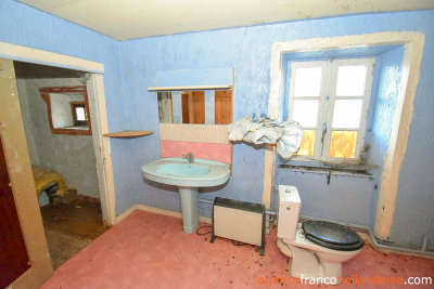 Belle maison en pierres de pays et 6 000m²