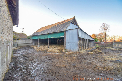 Belle maison en pierres de pays et 6 000m²