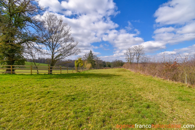 Belle maison en pierres de pays et 6 000m²
