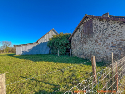 Belle maison en pierres de pays et 6 000m²