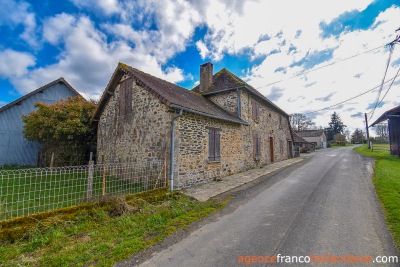 Belle maison en pierres de pays et 6 000m²