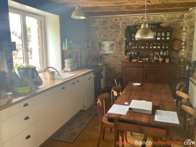 Une maison authentique avec un gîte confortable
