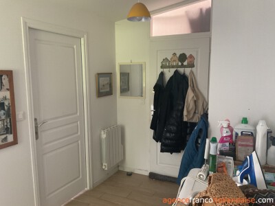Une maison authentique avec un gîte confortable