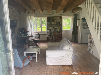Une maison authentique avec un gîte confortable