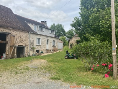 Une maison authentique avec un gîte confortable