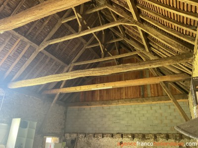 Une maison authentique avec un gîte confortable