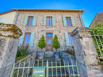 Maison de caractère avec grange et terrain