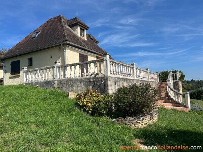 Grande terrasse et vue panoramique