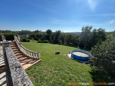 Grande terrasse et vue panoramique