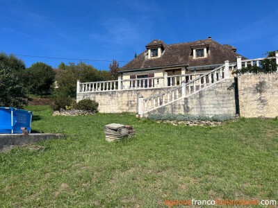 Grande terrasse et vue panoramique