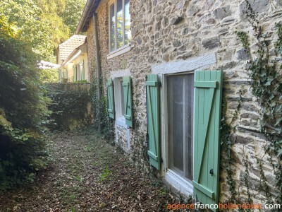Maison avec piscine et grand jardin arboré                                                                                                                                                                                                                    