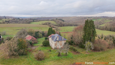 Ensemble charmant, source et presque 4 hectares